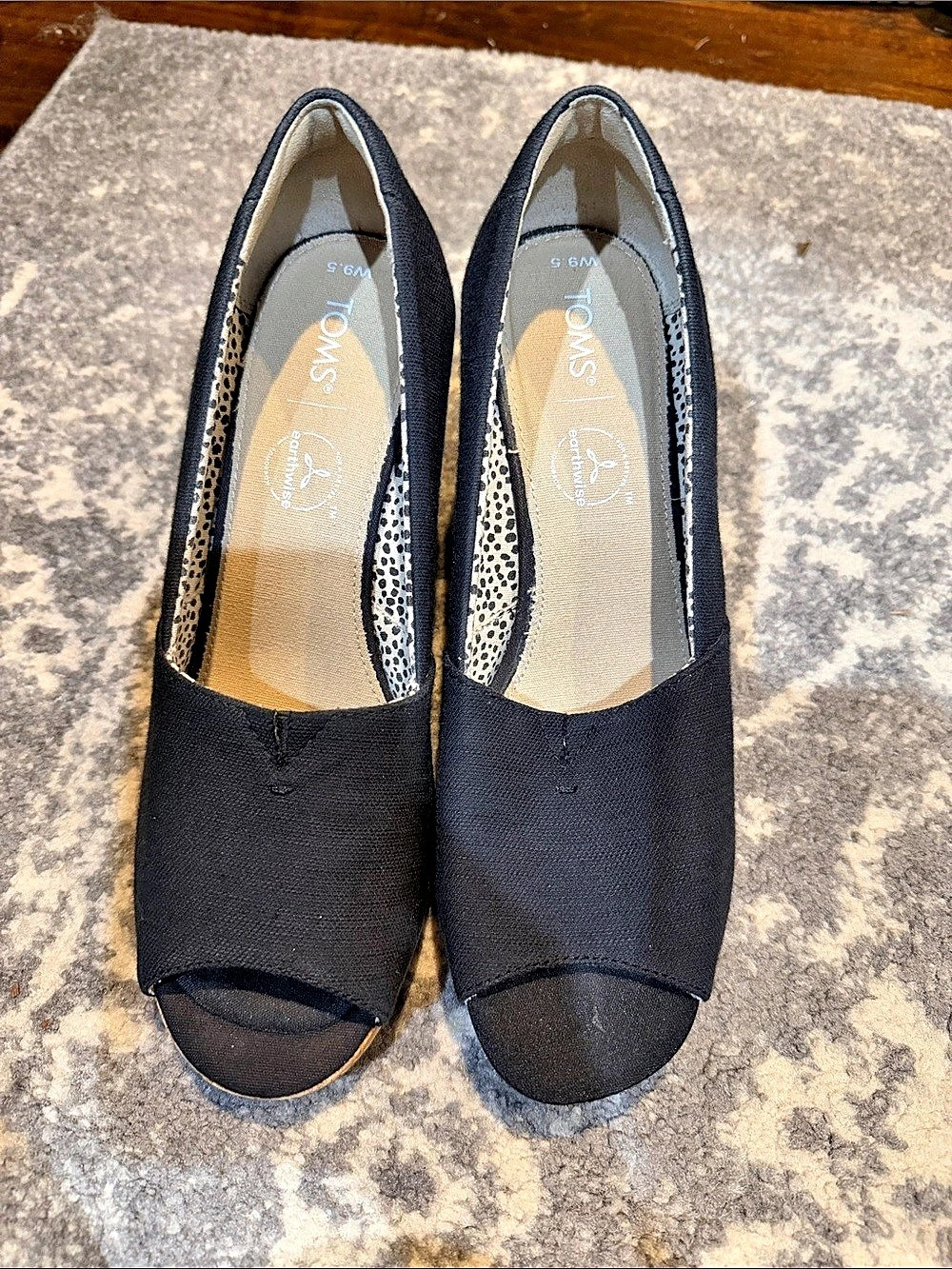 TOMS Essential Wedge Black Peep-Toe Wedges US 9.5